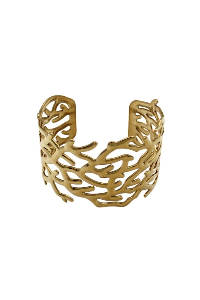 Vista frontal del Brazalete Arrecife Tico con diseño calado dorado inspirado en arrecifes de coral